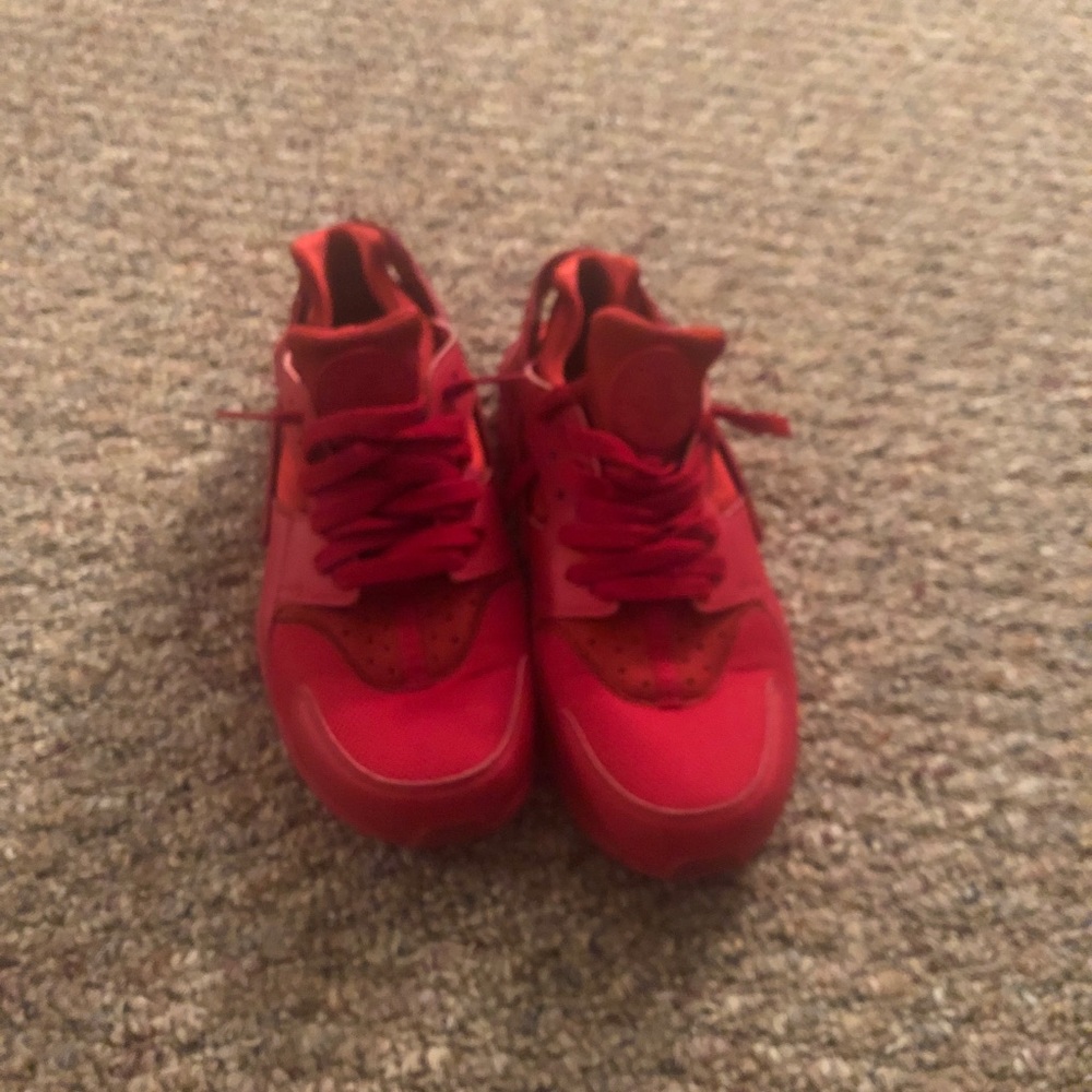 Red huarache’s - Picture 3 of 4